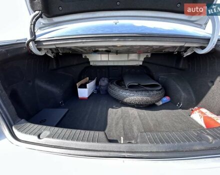 Серый Хендай Соната, объемом двигателя 2 л и пробегом 286 тыс. км за 9000 $, фото 12 на Automoto.ua