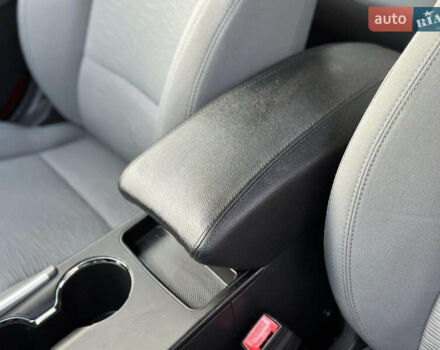 Сірий Хендай Соната, об'ємом двигуна 2.36 л та пробігом 146 тис. км за 9500 $, фото 22 на Automoto.ua