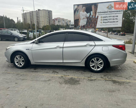 Хендай Соната 2011 в Тернополе на Automoto.ua Серый Хендай Соната, объемом двигателя 2 л и пробегом 375 тыс. км за 6600 $, фото 11 на Automoto.ua