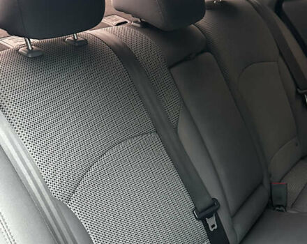 Сірий Хендай Соната, об'ємом двигуна 2.36 л та пробігом 282 тис. км за 8100 $, фото 19 на Automoto.ua