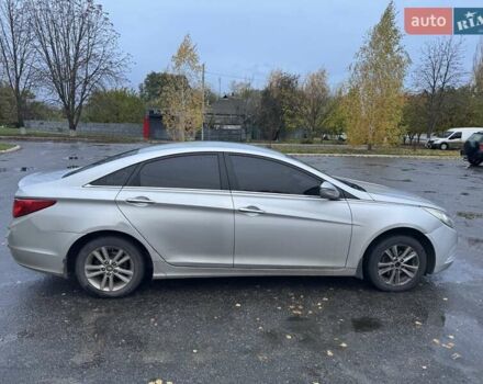 Хендай Соната 2011 в Згуровке на Automoto.ua Серый Хендай Соната, объемом двигателя 2 л и пробегом 504 тыс. км за 6600 $, фото 8 на Automoto.ua
