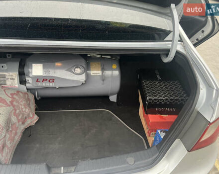 Хендай Соната 2011 в Тернополе на Automoto.ua Серый Хендай Соната, объемом двигателя 2 л и пробегом 375 тыс. км за 6600 $, фото 68 на Automoto.ua