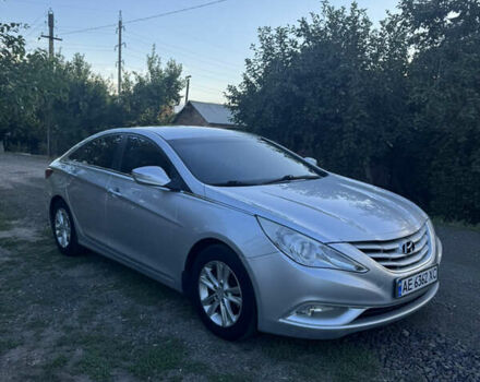 Сірий Хендай Соната, об'ємом двигуна 2 л та пробігом 230 тис. км за 8300 $, фото 7 на Automoto.ua