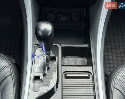 Серый Хендай Соната, объемом двигателя 2.36 л и пробегом 187 тыс. км за 9400 $, фото 63 на Automoto.ua