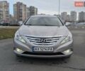 Серый Хендай Соната, объемом двигателя 2.36 л и пробегом 209 тыс. км за 8900 $, фото 1 на Automoto.ua