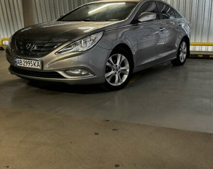 Серый Хендай Соната, объемом двигателя 2.4 л и пробегом 220 тыс. км за 8100 $, фото 1 на Automoto.ua