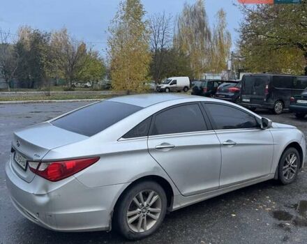 Хендай Соната 2011 в Згуровке на Automoto.ua Серый Хендай Соната, объемом двигателя 2 л и пробегом 504 тыс. км за 6600 $, фото 7 на Automoto.ua