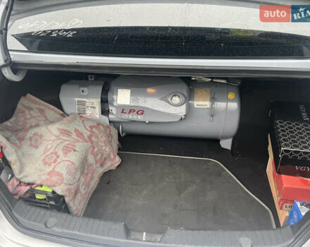 Хендай Соната 2011 в Тернополе на Automoto.ua Серый Хендай Соната, объемом двигателя 2 л и пробегом 375 тыс. км за 6600 $, фото 67 на Automoto.ua