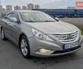 Серый Хендай Соната, объемом двигателя 2.36 л и пробегом 209 тыс. км за 8900 $, фото 2 на Automoto.ua