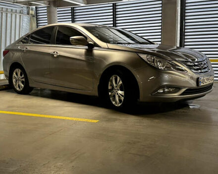 Серый Хендай Соната, объемом двигателя 2.4 л и пробегом 220 тыс. км за 8100 $, фото 5 на Automoto.ua