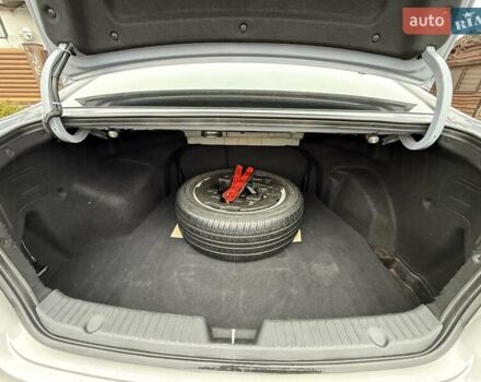 Серый Хендай Соната, объемом двигателя 2.36 л и пробегом 187 тыс. км за 9400 $, фото 66 на Automoto.ua