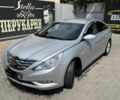 Серый Хендай Соната, объемом двигателя 2 л и пробегом 240 тыс. км за 7200 $, фото 1 на Automoto.ua