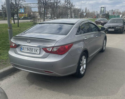 Сірий Хендай Соната, об'ємом двигуна 2 л та пробігом 240 тис. км за 8490 $, фото 3 на Automoto.ua
