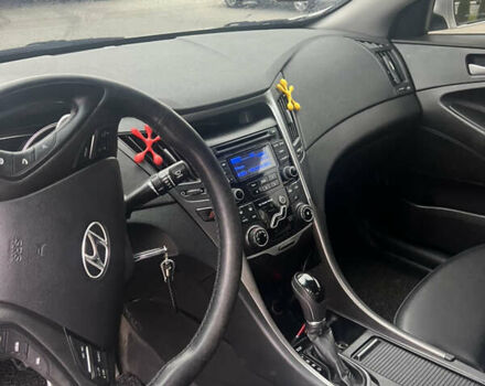 Хендай Соната 2011 в Тернополе на Automoto.ua Серый Хендай Соната, объемом двигателя 2 л и пробегом 375 тыс. км за 6600 $, фото 50 на Automoto.ua