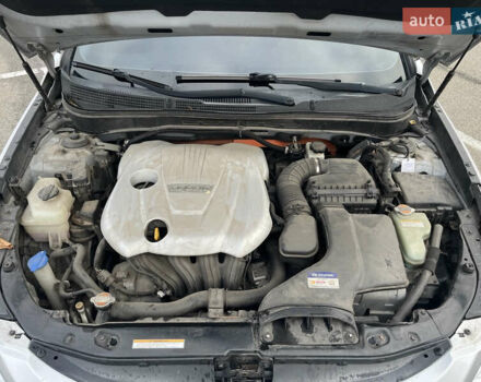 Серый Хендай Соната, объемом двигателя 2.36 л и пробегом 199 тыс. км за 8950 $, фото 24 на Automoto.ua