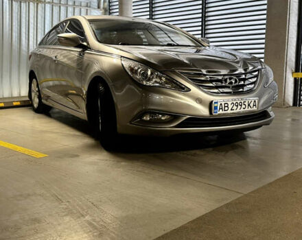 Серый Хендай Соната, объемом двигателя 2.4 л и пробегом 220 тыс. км за 8100 $, фото 4 на Automoto.ua