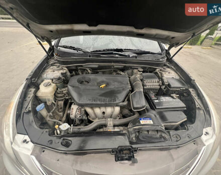 Хендай Соната 2011 в Тернополе на Automoto.ua Серый Хендай Соната, объемом двигателя 2 л и пробегом 375 тыс. км за 6600 $, фото 69 на Automoto.ua