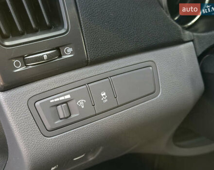 Сірий Хендай Соната, об'ємом двигуна 2.36 л та пробігом 146 тис. км за 9500 $, фото 13 на Automoto.ua