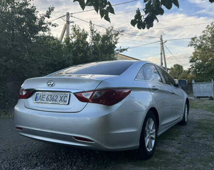 Сірий Хендай Соната, об'ємом двигуна 2 л та пробігом 230 тис. км за 8300 $, фото 5 на Automoto.ua