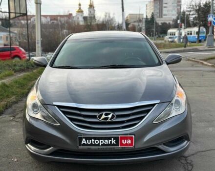 Серый Хендай Соната, объемом двигателя 2.4 л и пробегом 230 тыс. км за 6890 $, фото 1 на Automoto.ua