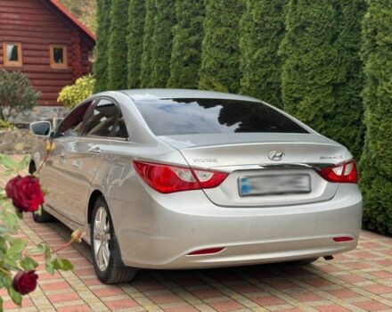 Хендай Соната 2011 в Ужгороде на Automoto.ua Серый Хендай Соната, объемом двигателя 2.4 л и пробегом 168 тыс. км за 8500 $, фото 1 на Automoto.ua