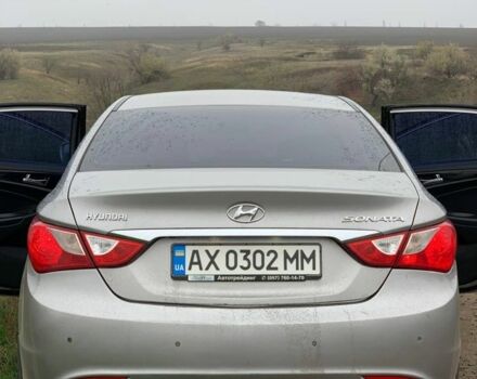 Сірий Хендай Соната, об'ємом двигуна 2.4 л та пробігом 218 тис. км за 7500 $, фото 1 на Automoto.ua