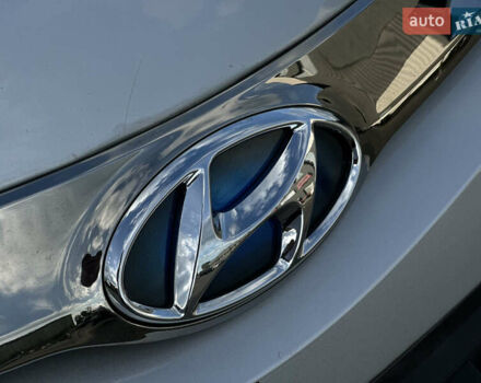 Сірий Хендай Соната, об'ємом двигуна 2.36 л та пробігом 146 тис. км за 9500 $, фото 18 на Automoto.ua