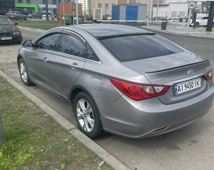 Сірий Хендай Соната, об'ємом двигуна 2 л та пробігом 240 тис. км за 8490 $, фото 4 на Automoto.ua