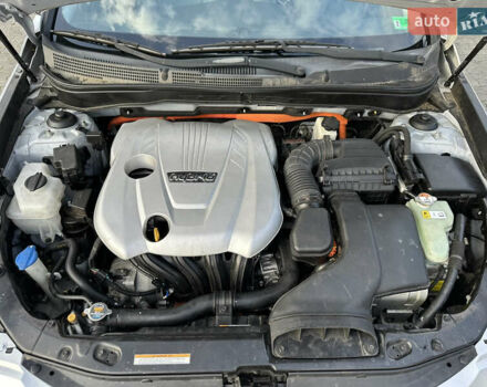 Сірий Хендай Соната, об'ємом двигуна 2.36 л та пробігом 146 тис. км за 9500 $, фото 7 на Automoto.ua