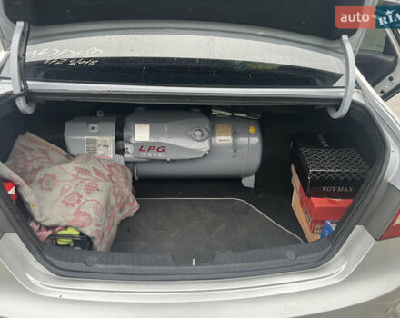 Хендай Соната 2011 в Тернополе на Automoto.ua Серый Хендай Соната, объемом двигателя 2 л и пробегом 375 тыс. км за 6600 $, фото 66 на Automoto.ua