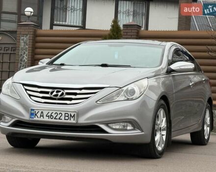Серый Хендай Соната, объемом двигателя 2.36 л и пробегом 187 тыс. км за 9400 $, фото 2 на Automoto.ua