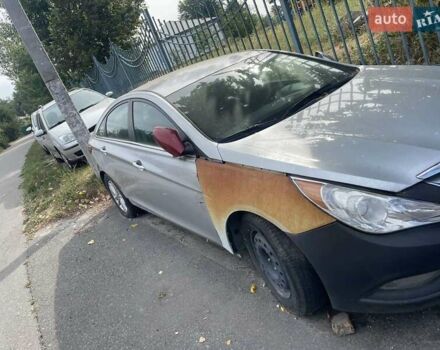 Серый Хендай Соната, объемом двигателя 2.36 л и пробегом 204 тыс. км за 6200 $, фото 13 на Automoto.ua