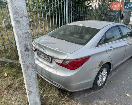 Серый Хендай Соната, объемом двигателя 2.36 л и пробегом 204 тыс. км за 6200 $, фото 11 на Automoto.ua