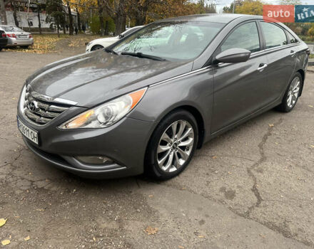 Серый Хендай Соната, объемом двигателя 2 л и пробегом 190 тыс. км за 7500 $, фото 1 на Automoto.ua