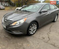 Серый Хендай Соната, объемом двигателя 2 л и пробегом 190 тыс. км за 7500 $, фото 1 на Automoto.ua
