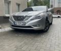 Сірий Хендай Соната, об'ємом двигуна 2.36 л та пробігом 127 тис. км за 8000 $, фото 1 на Automoto.ua