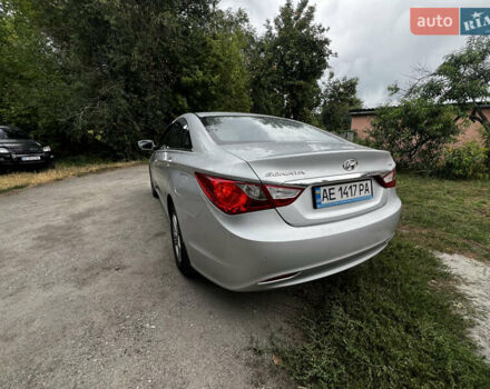 Хендай Соната 2012 в Днепре (Днепропетровске) на Automoto.ua Серый Хендай Соната, объемом двигателя 2 л и пробегом 160 тыс. км за 8000 $, фото 3 на Automoto.ua
