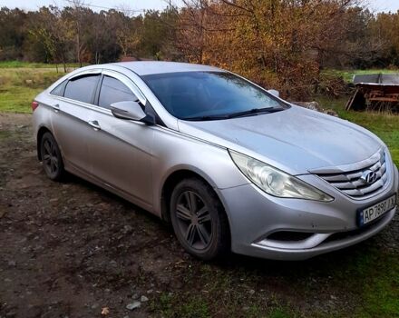 Серый Хендай Соната, объемом двигателя 2 л и пробегом 227 тыс. км за 6800 $, фото 7 на Automoto.ua