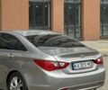 Сірий Хендай Соната, об'ємом двигуна 2 л та пробігом 200 тис. км за 7300 $, фото 6 на Automoto.ua