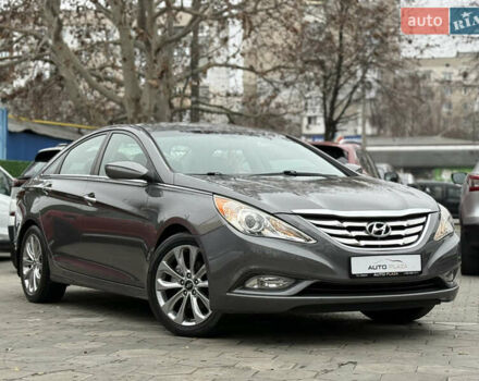 Сірий Хендай Соната, об'ємом двигуна 2 л та пробігом 191 тис. км за 7900 $, фото 10 на Automoto.ua
