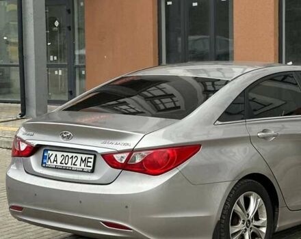 Сірий Хендай Соната, об'ємом двигуна 2 л та пробігом 200 тис. км за 7300 $, фото 7 на Automoto.ua