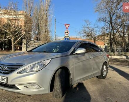 Сірий Хендай Соната, об'ємом двигуна 2 л та пробігом 170 тис. км за 7500 $, фото 6 на Automoto.ua