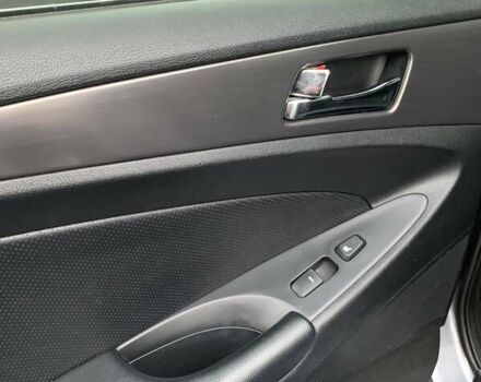 Серый Хендай Соната, объемом двигателя 2 л и пробегом 213 тыс. км за 12800 $, фото 16 на Automoto.ua