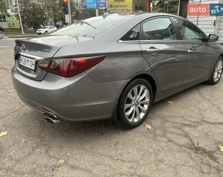 Серый Хендай Соната, объемом двигателя 2 л и пробегом 190 тыс. км за 7500 $, фото 4 на Automoto.ua