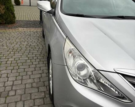 Хендай Соната 2012 в Ужгороде на Automoto.ua Серый Хендай Соната, объемом двигателя 2 л и пробегом 380 тыс. км за 7550 $, фото 5 на Automoto.ua