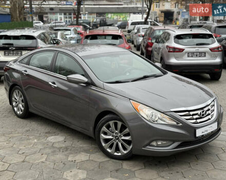 Сірий Хендай Соната, об'ємом двигуна 2 л та пробігом 191 тис. км за 7900 $, фото 8 на Automoto.ua