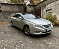 Сірий Хендай Соната, об'ємом двигуна 2 л та пробігом 305 тис. км за 8100 $, фото 4 на Automoto.ua