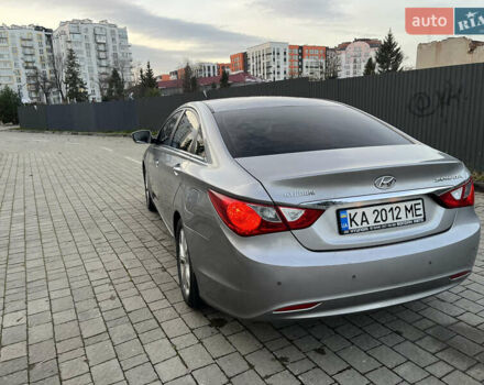Серый Хендай Соната, объемом двигателя 2 л и пробегом 200 тыс. км за 8500 $, фото 3 на Automoto.ua