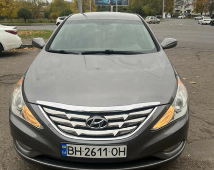 Серый Хендай Соната, объемом двигателя 2 л и пробегом 190 тыс. км за 7500 $, фото 5 на Automoto.ua