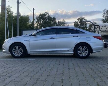 Серый Хендай Соната, объемом двигателя 2 л и пробегом 434 тыс. км за 6800 $, фото 7 на Automoto.ua